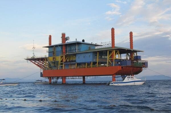 The Seaventures Dive Rig Malaysia